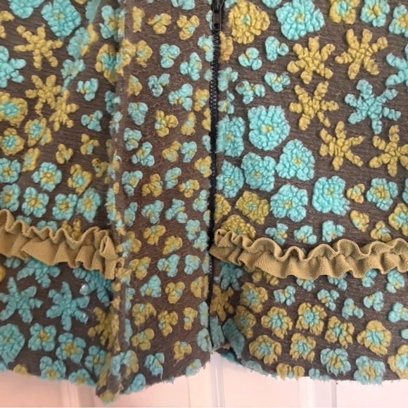 Colorful Floral Patterned Jacket - Picture 3 of 5